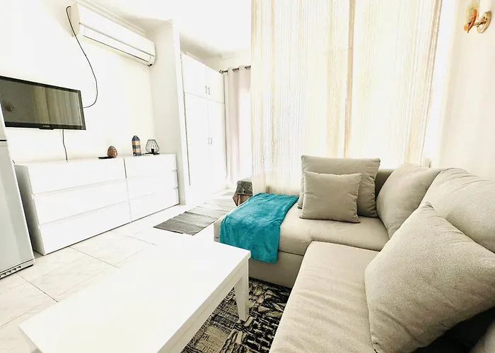 Apartment Lotus Elegant Pool View *