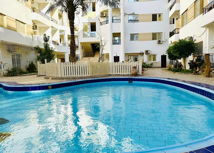 Lotus Elegant Pool View Apartment