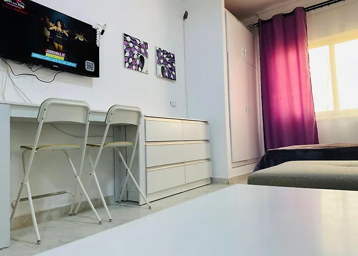 Lotus Elegant Pool View Apartment