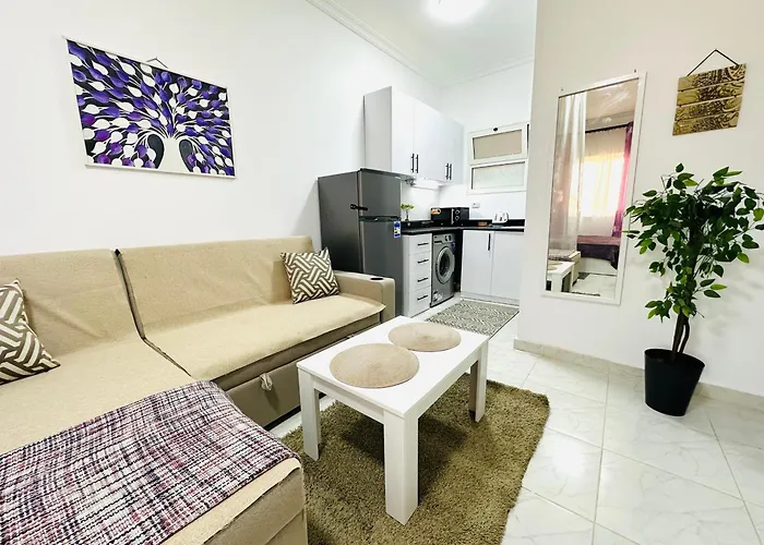 Apartment Lotus Elegant Pool View *