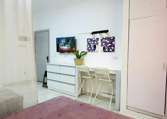 Lotus Elegant Pool View Apartment